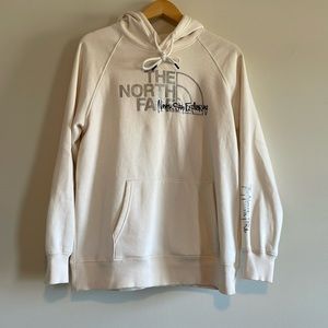Women’s The North Face Hooded Sweatshirt.